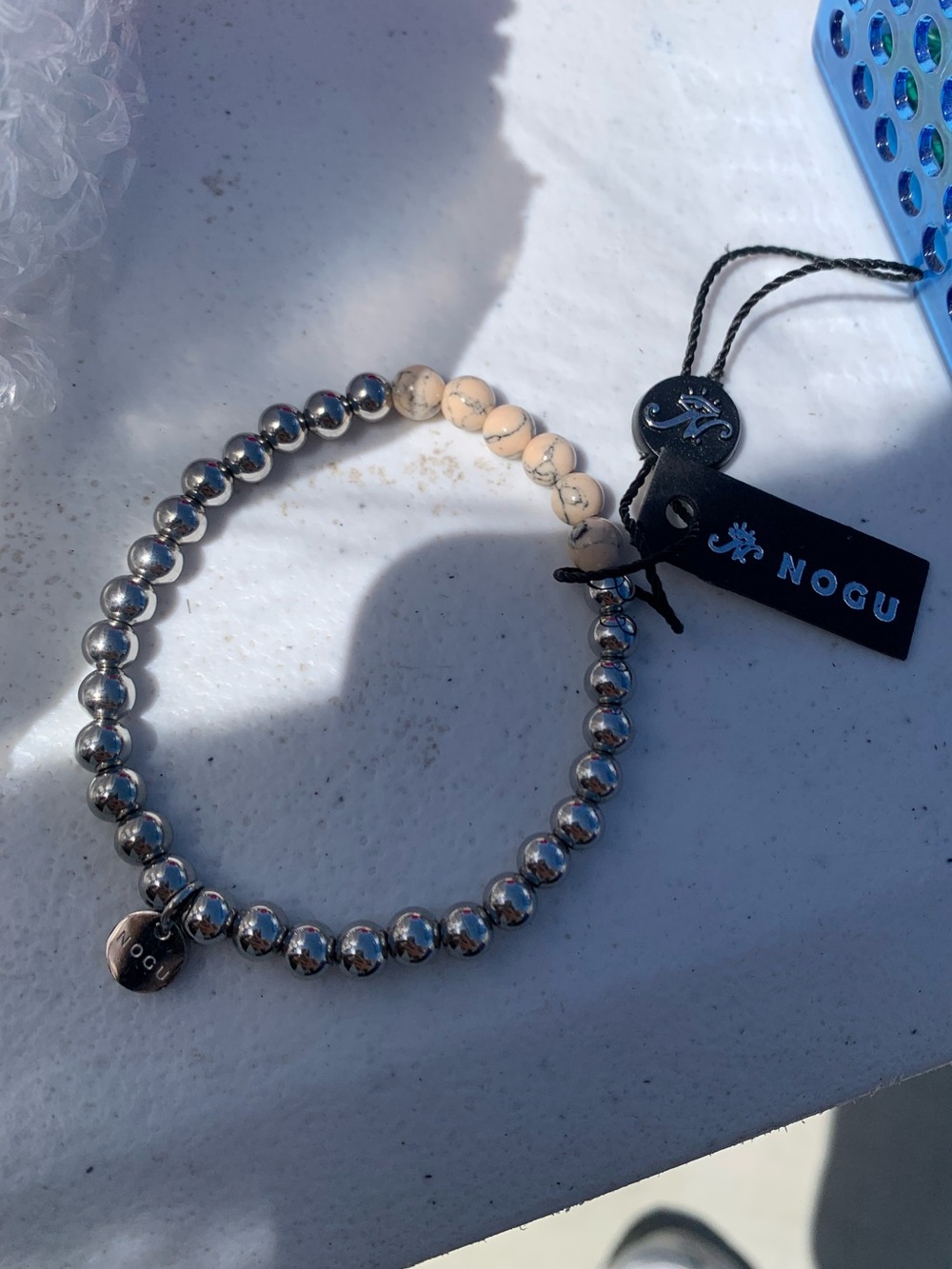 NOGU Silver and Cream Beaded Stretch Bracelet